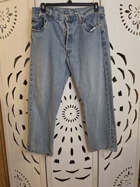 VTG Levis 501 Jeans Mens 38x29 Blue Reg Straight Button Fly Year 2008 Distressed